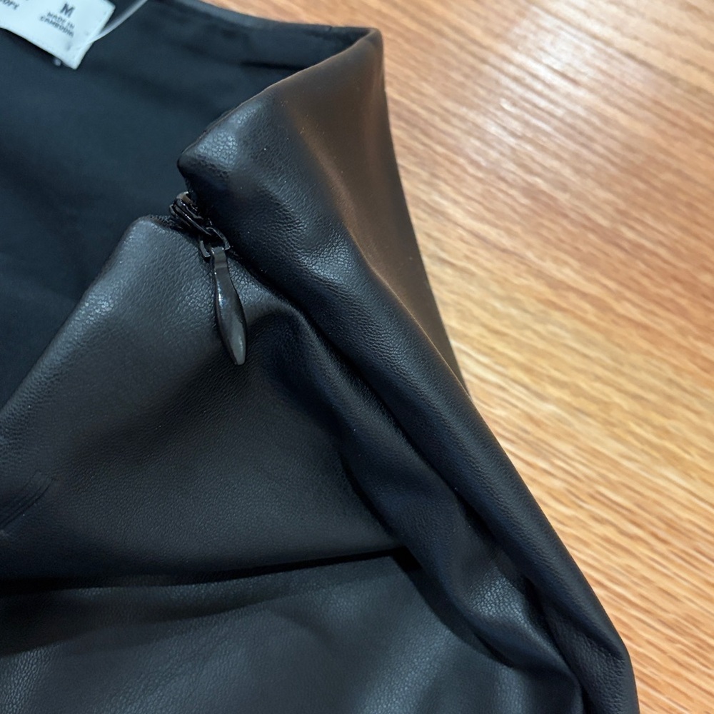 Abercrombie & Fitch Scarlett Vegan Leather Mini Skort - Picture 11 of 12